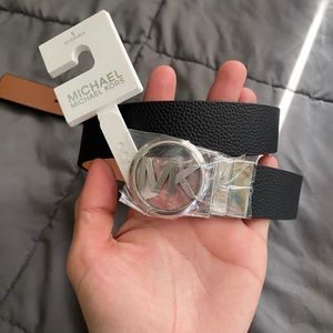 New women’s Michael Kors belt blck reversible